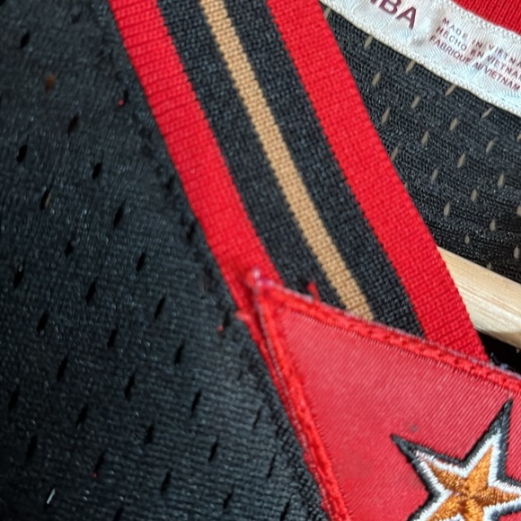 NBA Allen Iverson #3 Champion Philadelphia 76ers Sixers Youth Sz M Length +2 - Picture 7 of 7